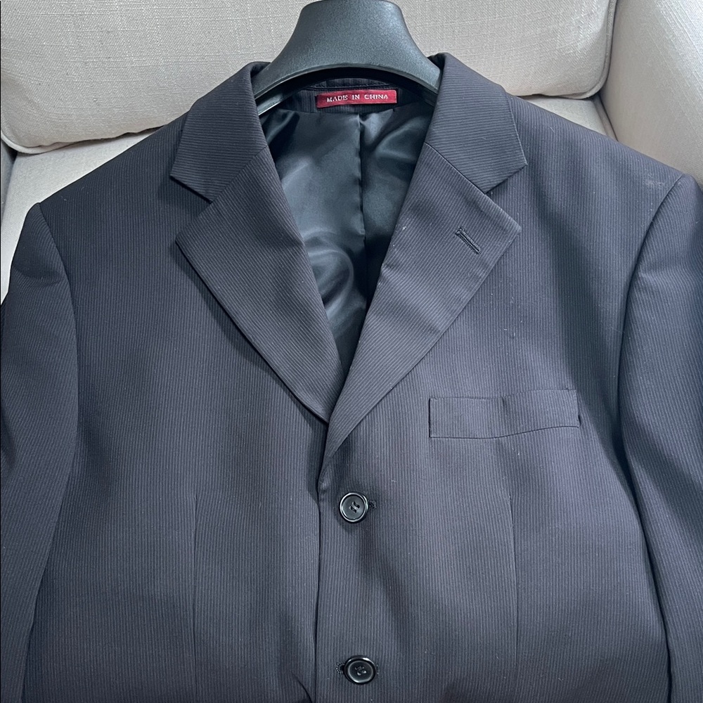 Elegant Black Men's Blazer From Wall Street Collection Size 40R - Picture 3 of 9